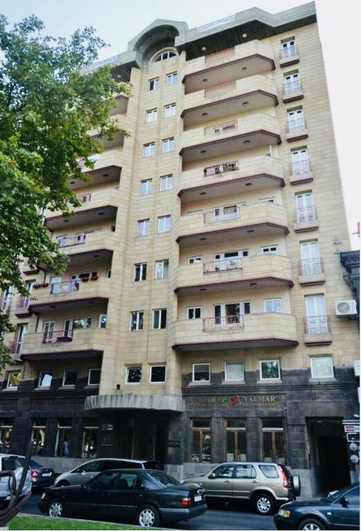 The Rooms Hostel Ереван Экстерьер фото