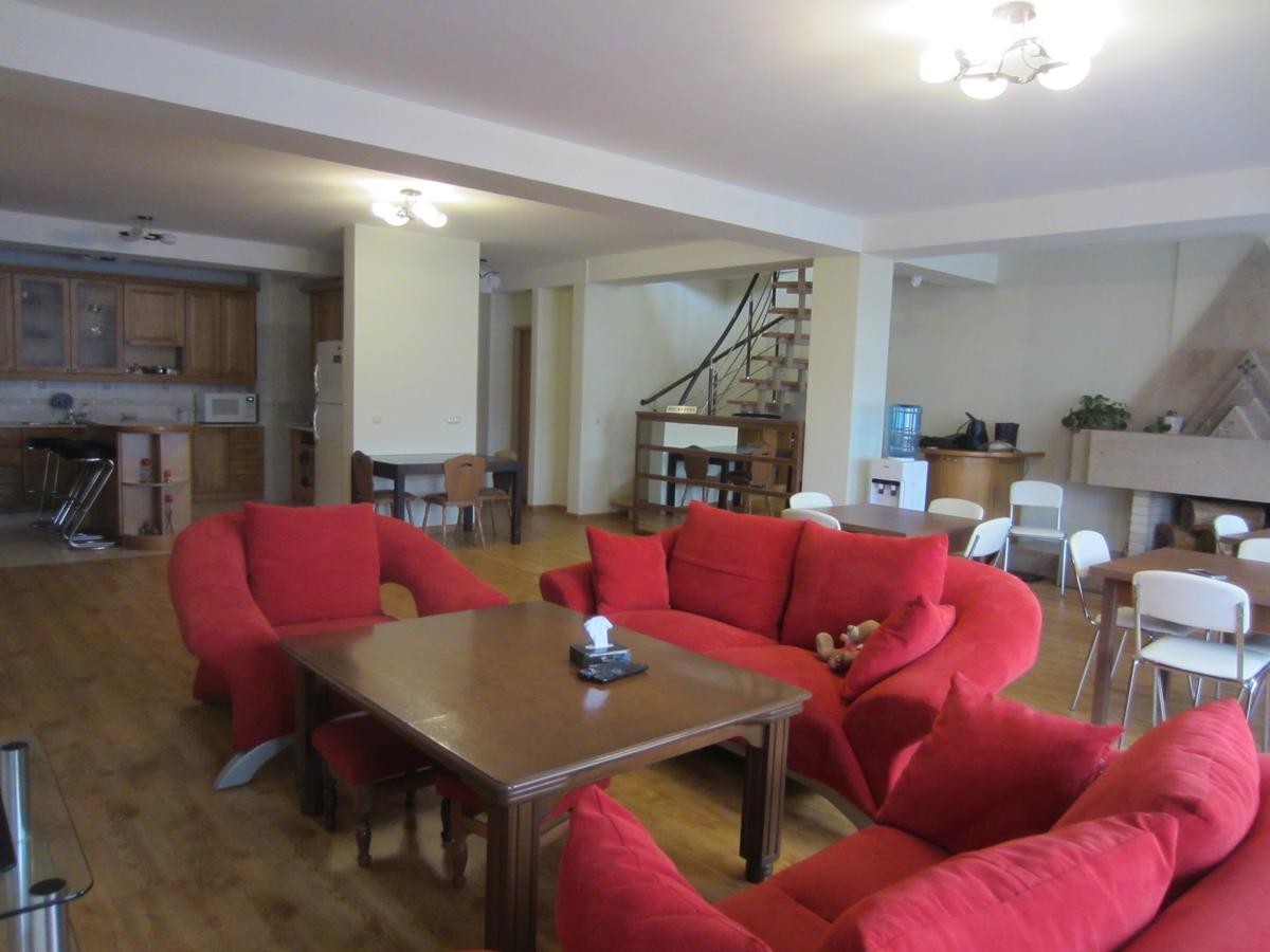 The Rooms Hostel Ереван Экстерьер фото