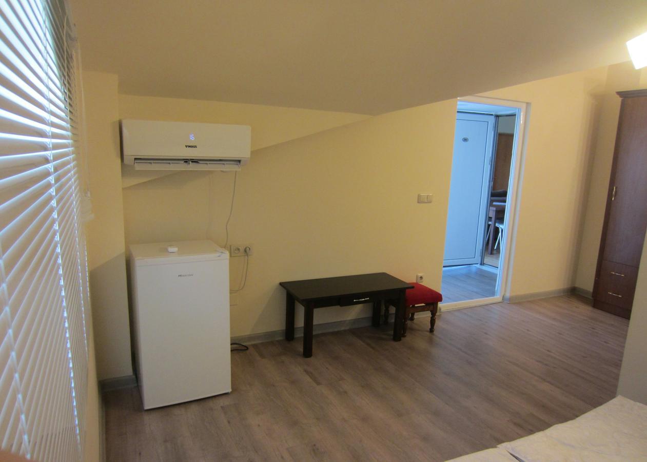 The Rooms Hostel Ереван Экстерьер фото