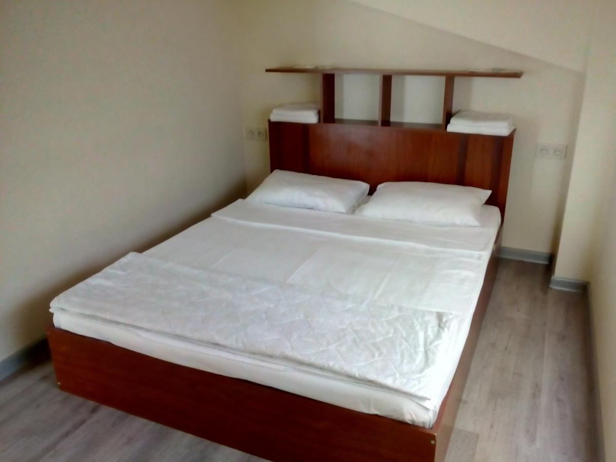 The Rooms Hostel Ереван Экстерьер фото