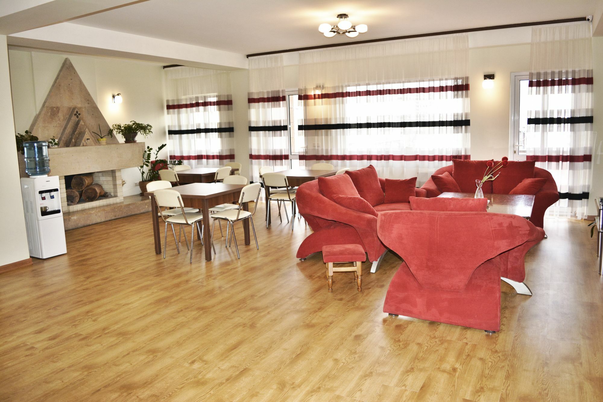 The Rooms Hostel Ереван Экстерьер фото