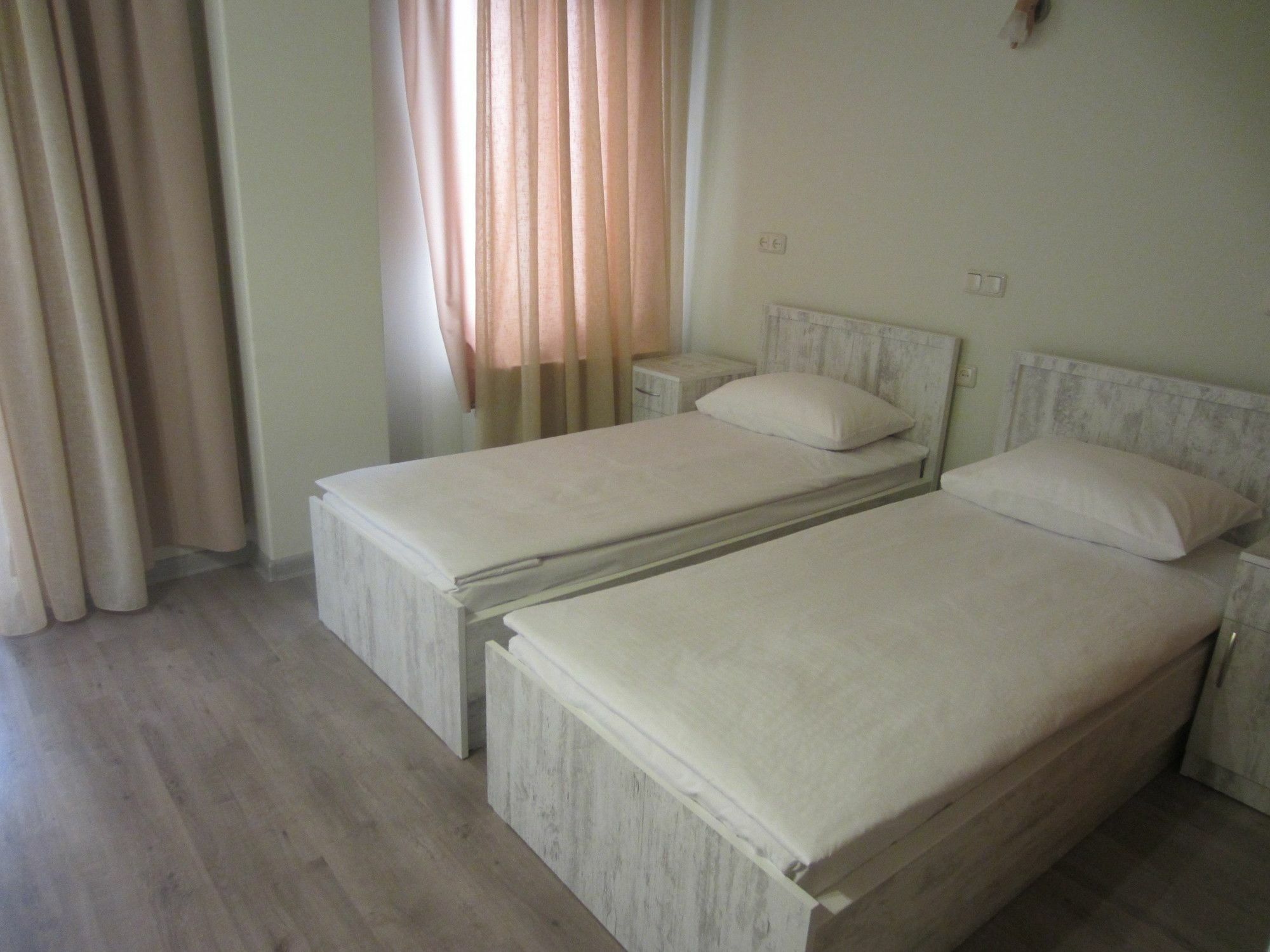 The Rooms Hostel Ереван Экстерьер фото
